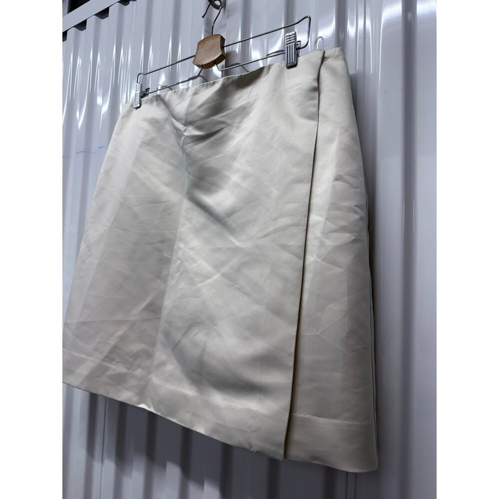 J CREW COLLECTION beige Limited-edition faux-wrap mini skirt in duchesse satin - Picture 4 of 9